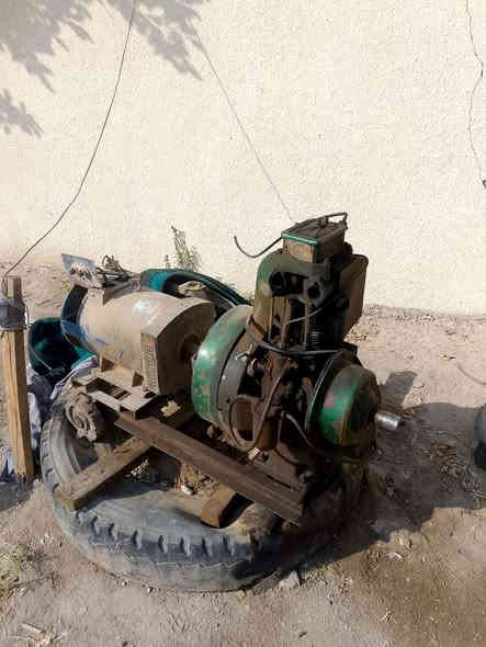 مولد هندي 10 حصان 7.5 كيفي محرك جيد جدا ملف نحاس مكان الصويره واسط اي استفسار على الرقم ***********
***********
سعر 500 وبي مجال
المولده مجفته جديد غراص كلها اصلي وما مستعمله شي قليل لان سحبت خط وما استعملتها مكانها الصويره
