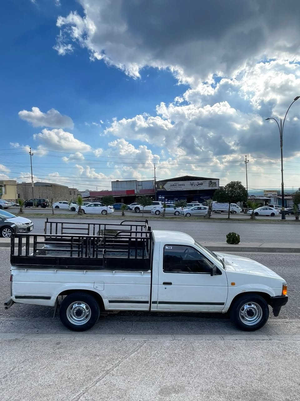 بيكه م نيسان موديل 1991 كير مه كينه شانسي شه رت 5 قولبه يه رقم اربيل توحويل وكاله شه رت بي ده عم ليدان 
سعر 40مجال
غرامه 3 وةرةقه سه ر 
شوين ئاكري 
رقم موبايل ***********
