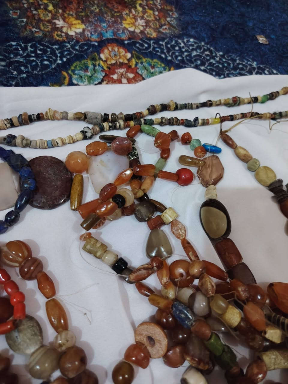 مجموعة احجار قديم  اصلي مو صناعي البيع اليريدهن خاص اني بلخدمه


**إذا كنت صاحب هذا الإعلان وتريد حذفه لأي سبب، رجاءا أرسل رسالة إلى الدعم الفني**