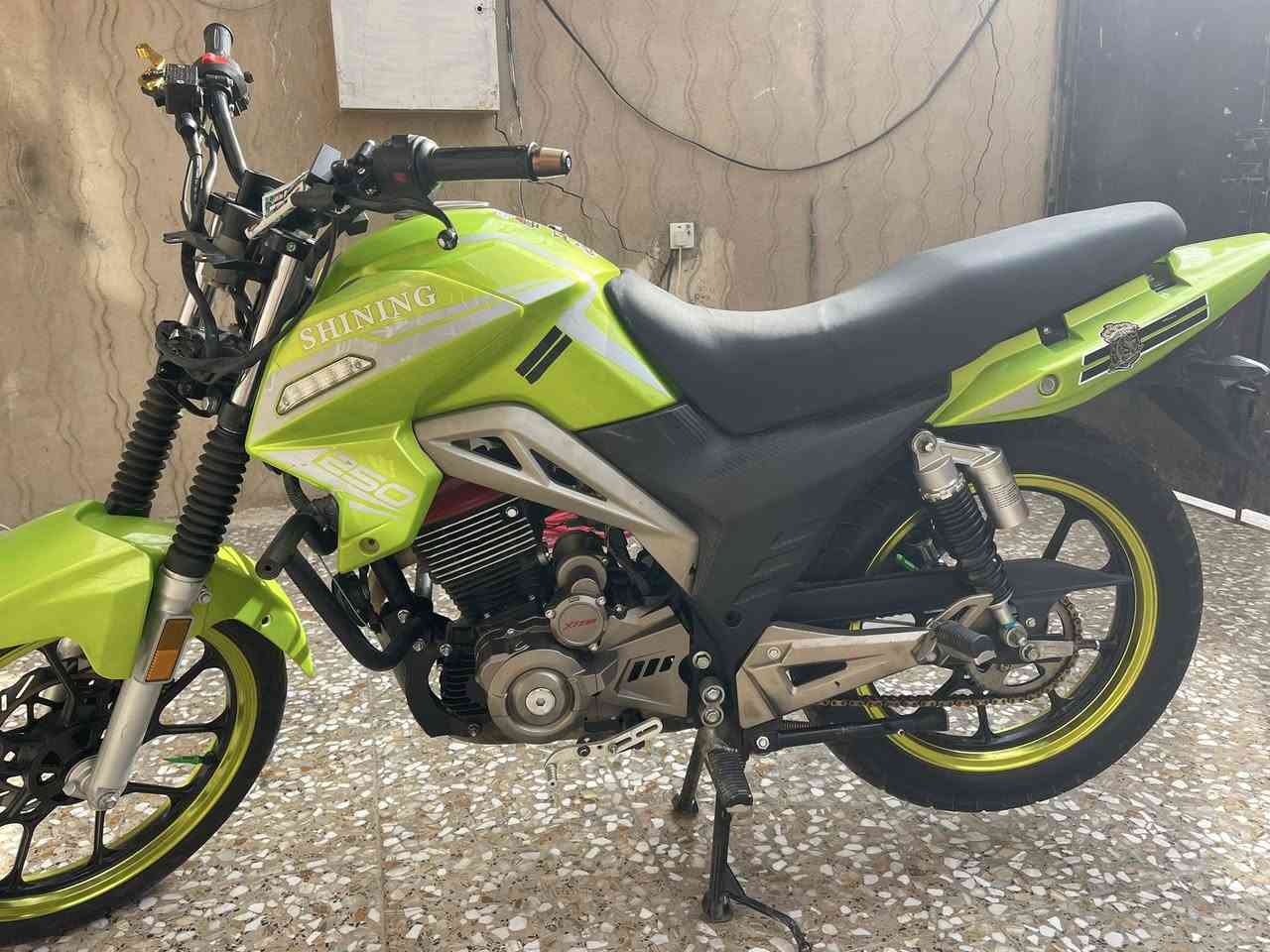 عليكم 
شاينك موديل 2023
حجم المحرك 250cc
عليها اكزوز sc
رقم وسنويه نجف باسمي 
 الدراجه نقصها بس لايت ودشبول 
مكينتها مكفوله 
سعرها 1350وبيها مجال للشراي


**إذا كنت صاحب هذا الإعلان وتريد حذفه لأي سبب، رجاءا أرسل رسالة إلى الدعم الفني**