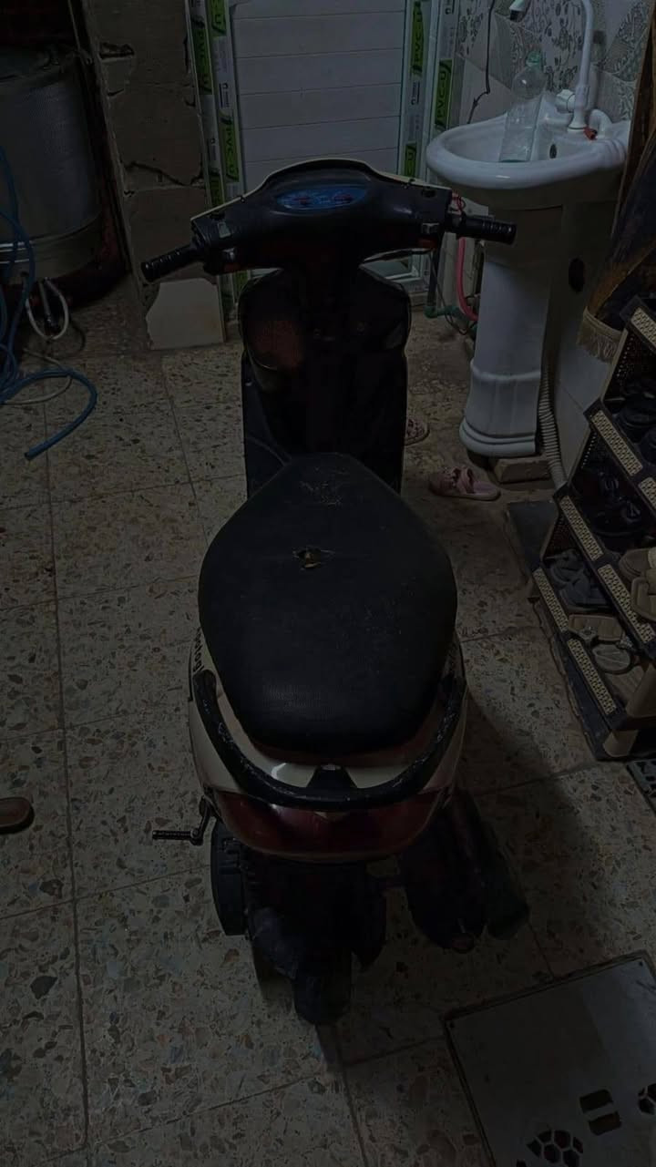 السلام عليكم. ماكس للبيع دراجه حلوه 

شلعه ومعدل باتري جديد مكاني بغداد الامين 

***********.    عارضه ٤٥٠ وبيه مجال
