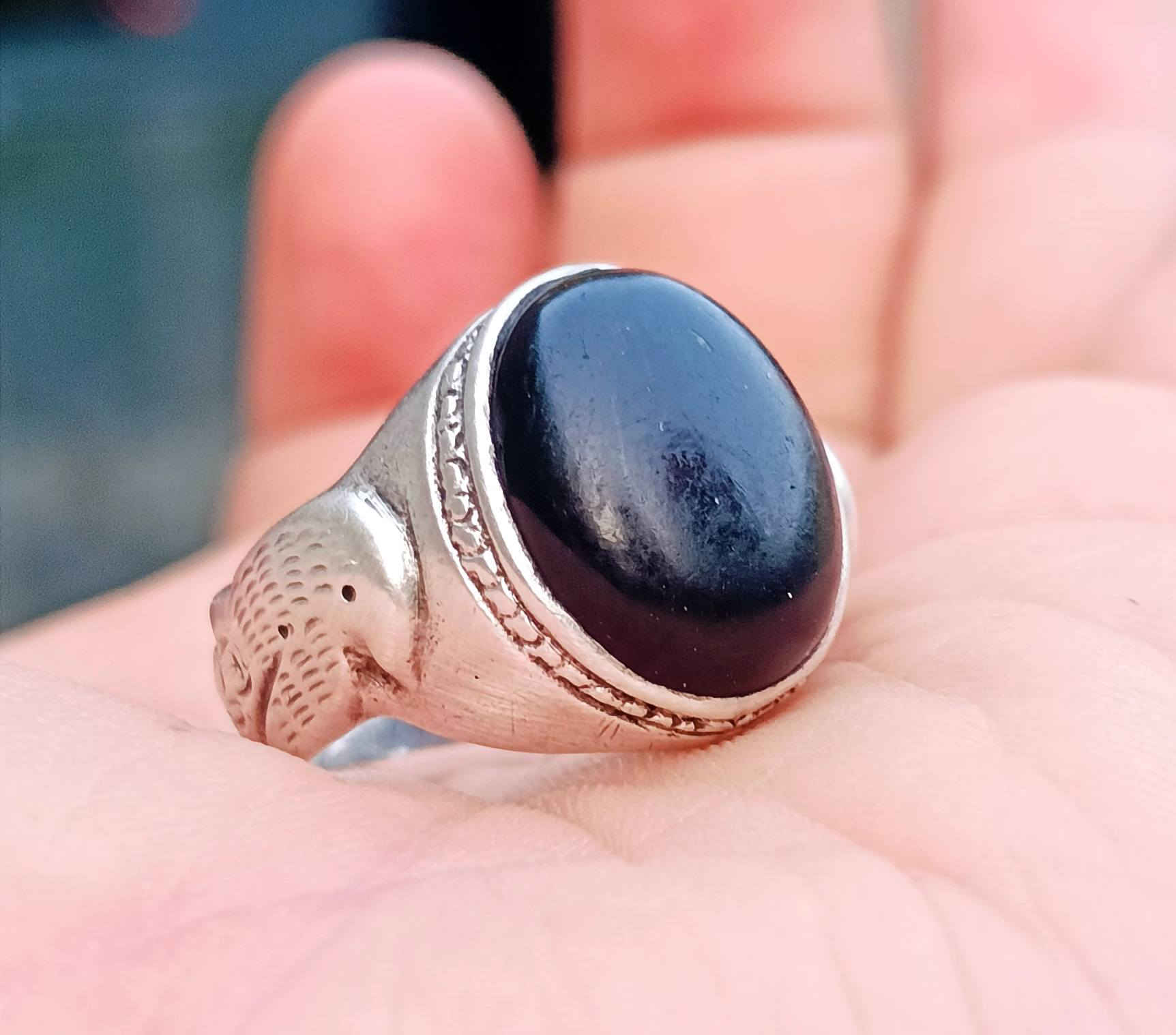 سلام عليــــــكم 🫷🏿👇👇عيــد مبـارك 

تحفه وقديم(حجر السلـوى حجر السعـــاده) 
تخـط انتيك

صياغه يدويه فضه مختومة وقديم955
قيــــــاس الخاتم«22..23»

يوجد توصيل بدون مراوس او حجز مكاني سماوه سعـــره مع التوصيل(45)🖤🖤


**إذا كنت صاحب هذا الإعلان وتريد حذفه لأي سبب، رجاءا أرسل رسالة إلى الدعم الفني**