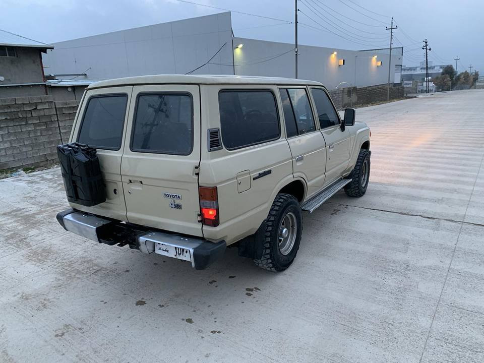 لاندگڕۆزەر مۆدیل 1985ئاڕم پلاستیک سلیمانی دوو ئیف و چوار گێڕ مەکینە و ئەکسل دەبڵ ئەکسل بە شەرت مەکینە تازە تەحمیرەکارەبای گشتی مەزبوتە سەیارەکە زۆر تندو تۆڵو جوانە مالی دۆستە سعری 33گەڵاو مەجال شوین پیرەمەگروون ***********
*********** السليمانية, العراق
