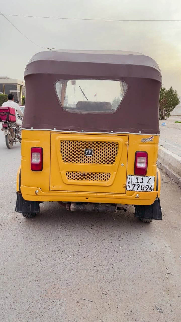 سلام عليكم تكتك 21 رقم وسنويه التكتك مصبوغه عام الجماليه وبيها ضربه بل صفحه وراجعه مثل ما موضحه بلصورة التكتك يرادلها شغلات بسيطه ترتيب سعر 6/500 وبيها مجال بصيط مكاني الحبيبه رقم *********** مكلف بلنشر المو شراي لا ينتصل
