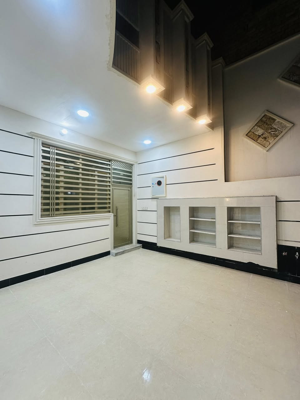 اللهم صل ع محمد وال محمد
السلام عليكم بيت للبيع جاهز للسكن بناء حديث شغل فول مواصفات طابق واحد مساحته 200 متر في ميسان نهاوند 
للاستفسار والتواصل ع الرقم 
***********
