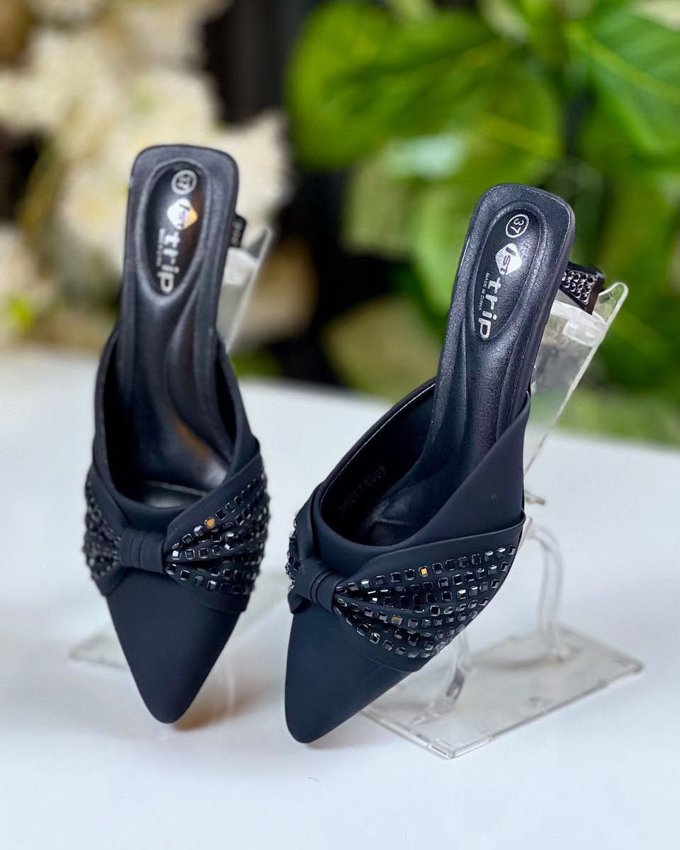 هيلز يجنن ..نازك♥️ كعب 5 سنتم..♥️ 

 السعر 14 الف 🔥 

القياسات 37.38.39.40.41

‏‎❇️ متوفرة خدمة توصيل 🚕 لجميع المحافظات ❇️

للحجز والاستفسار 
على خاص


**إذا كنت صاحب هذا الإعلان وتريد حذفه لأي سبب، رجاءا أرسل رسالة إلى الدعم الفني**