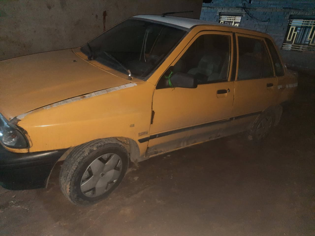 السلام عليكم موجود 
سايبا . 

اللون . اصفر 

الموديل . ١١

كير محرك جدد

خياسات بيها السياره

شواصي زينات 

شرط المداور

راعيها يريد مداور بعد شهر 

المكان كربلاء الحسينيه 
السعر ١٩ وبيها مجال 
للأستفسار الأتصال على 

***********
