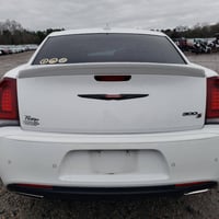 كرايسلر 300 S • ٢٠٢٣ • مكينة ٥٧٠٠