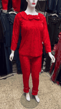 تراك قديفة  ناعمة /قاسات /s/M/L/LX سعر مناسب درزن   (84 الف) الحجز. ***********
