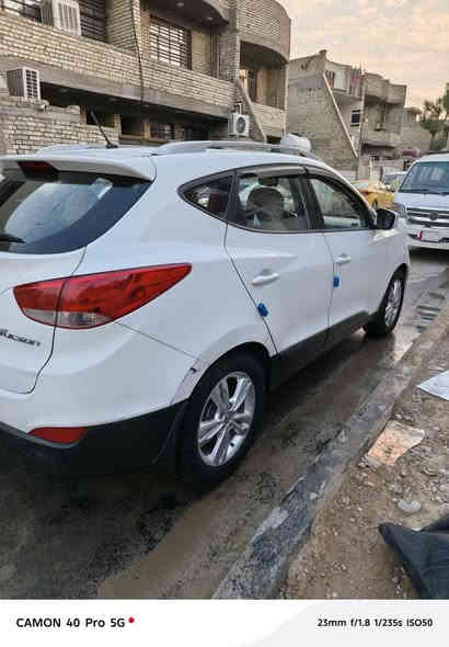 السلام عليكم توسان مديل 2013 خليجي مكفولة كفالة عامة  مكينة 2400 مثل ما موضح بل سونار المرفوق مع الصور  السعر 150$وبيها مجال بسيط  العنوان بغداد الزعفرانية لاتصال ***********
