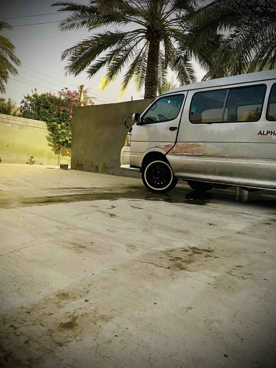 سلام عليكم فتون 2010 رقم ديالى نكليزي سنويه 30 زوج تايرات جديد صدر جديد كير جديد مكينه بيها تنقيص قليل رقم *********** ديالى بعقوبه
