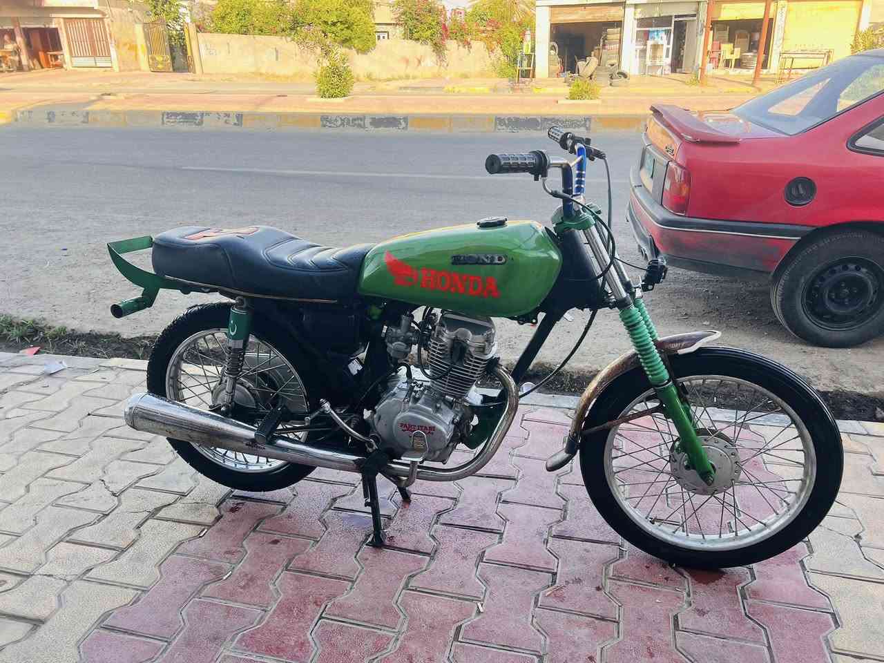 السيديه للبيع نضاف فول محرك صوته دمع شرط  لا ينكط دهن ولا نفخ ولا صرف ترايك ع موصل مال جناي الموطور مكاني كياره رقمي ***********السعر 350
