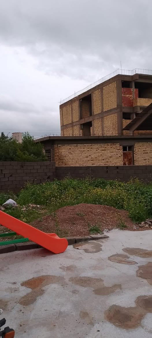 دار للبيع 🛤️🏦
رقم بلديه

الموقع/ حي حسن المجتبى👈 خلف تربيه  

مساحة متر. 150
 

لاستفسار مرجعة مكتب الجوهرة لعقار 📍

مقابل عمارة الحافظ 🏛️

☎️***********📞
السعر 💵75مليون
