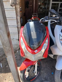 هوندا PCX • دخانه
