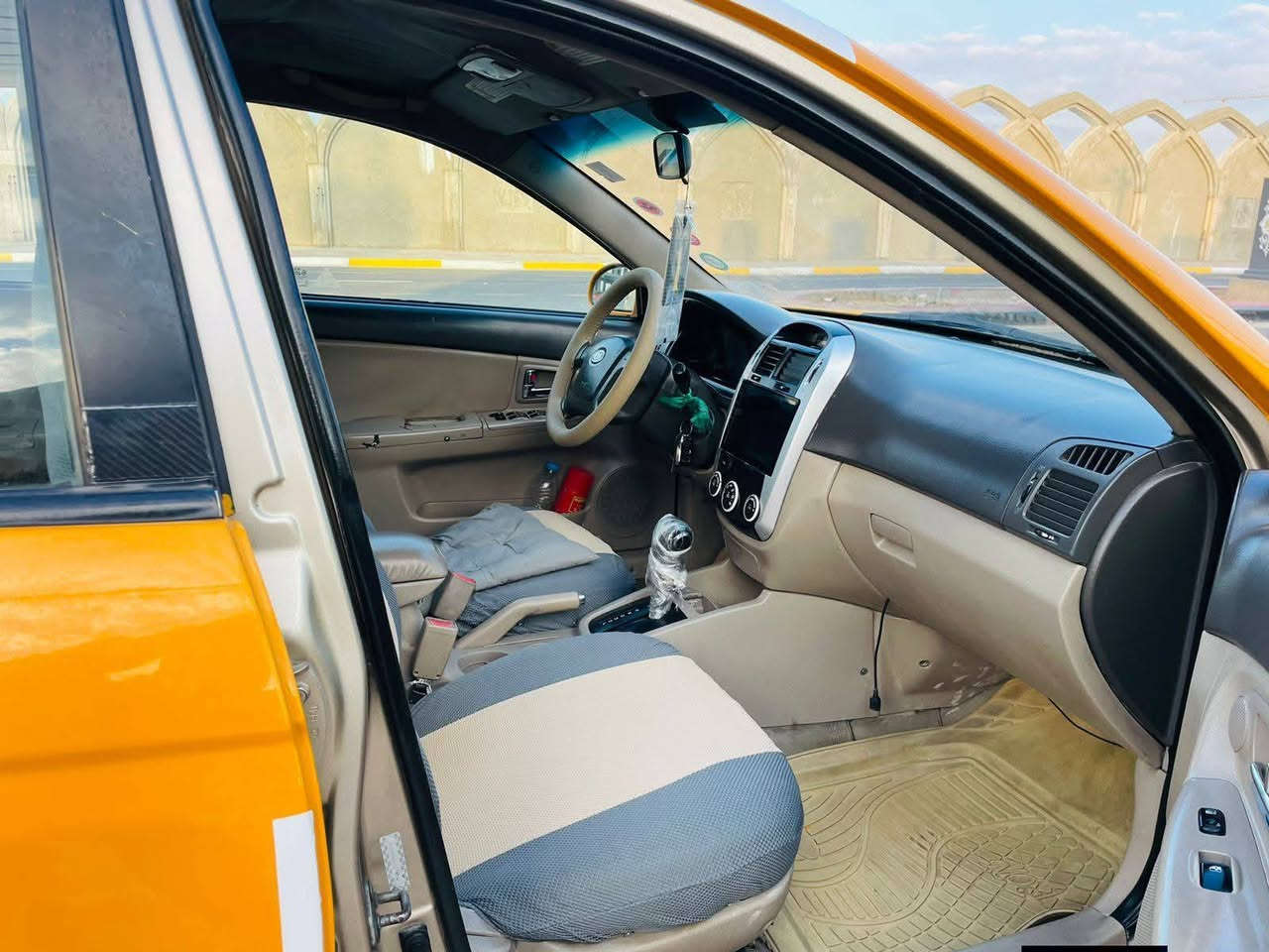 سلام عليكم سياره البيع اسبكترا امريكي رقم كربلاء مصفره هيه ومرور  ضربه فقط باب السائق والدواسه مال باب الصدر موديل 2008 سنويه لل2031 انكليزي مكينه كير جديد تخم تاير جديد خير من الله السياره كبل الشغل جاهزه السعر 78 وبيه مجال بسيط للاستفسار ‏‪
مكان السياره بابل ناحية الشوملي  ‏‪***********‬‏
