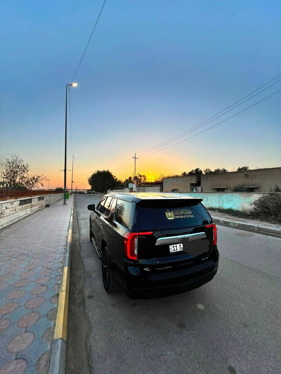 السلام عليكم البيع  2023GMC خليجي كفاله رقم بغداد بسمي  السياره جديدهً بيه PDR خمس اصابع بل بنيد والباقي كله كفاله السياره ستخدام شخصي جاهزه من جميع النواحي مكان السياره بصره اتصل *********** القرنة, البصرة
