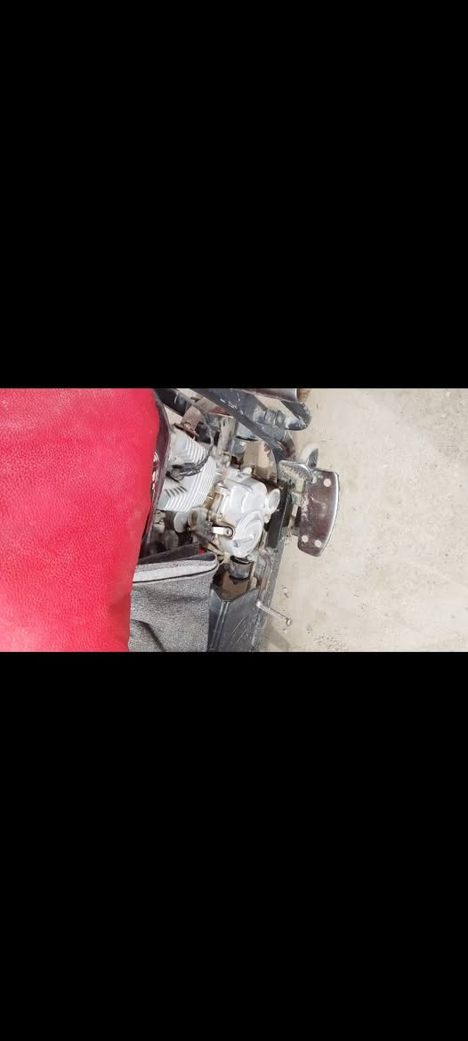 السلام عليكم ستوته للبيع شرط شاصي ومحرك والكسن وكير  منفيس نضيف مكاني موصل حي الانتصار السعر مليون250 بيه مجال لتواصل ع رقم المبايل ***********.....*********** او ع خاص
