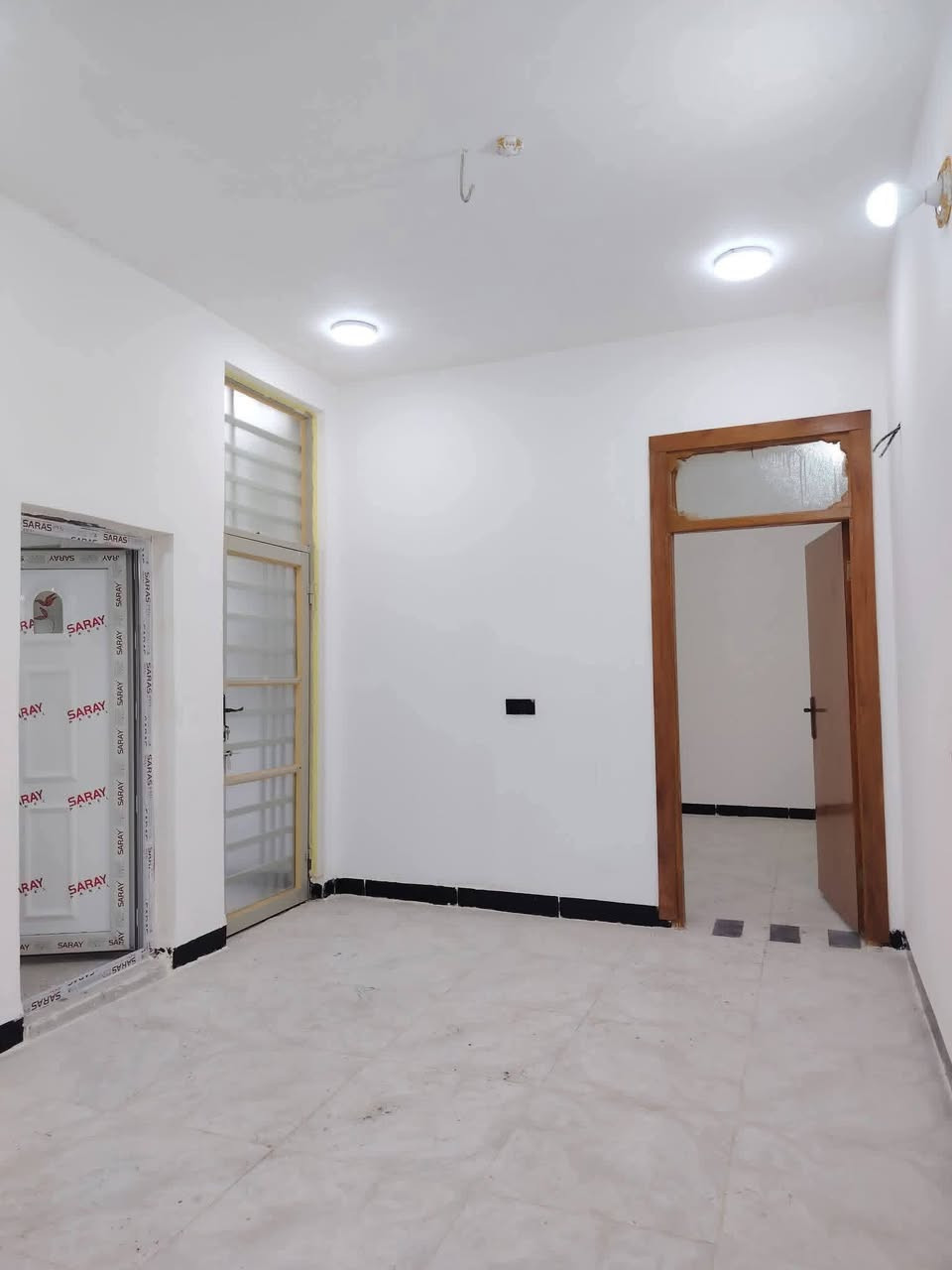 100 متر للبيع طابو زراعي سند 25 قرار محكمه
 بسعر 38 وبي مجال
عنوان البيت شارع المطار الصب مقابل قرية الغدير شارع المطحنه
البيت جاهز من خلاطات حنفيات سخان ماطور خزان ماء
للاستفسار اتصل على ***********
