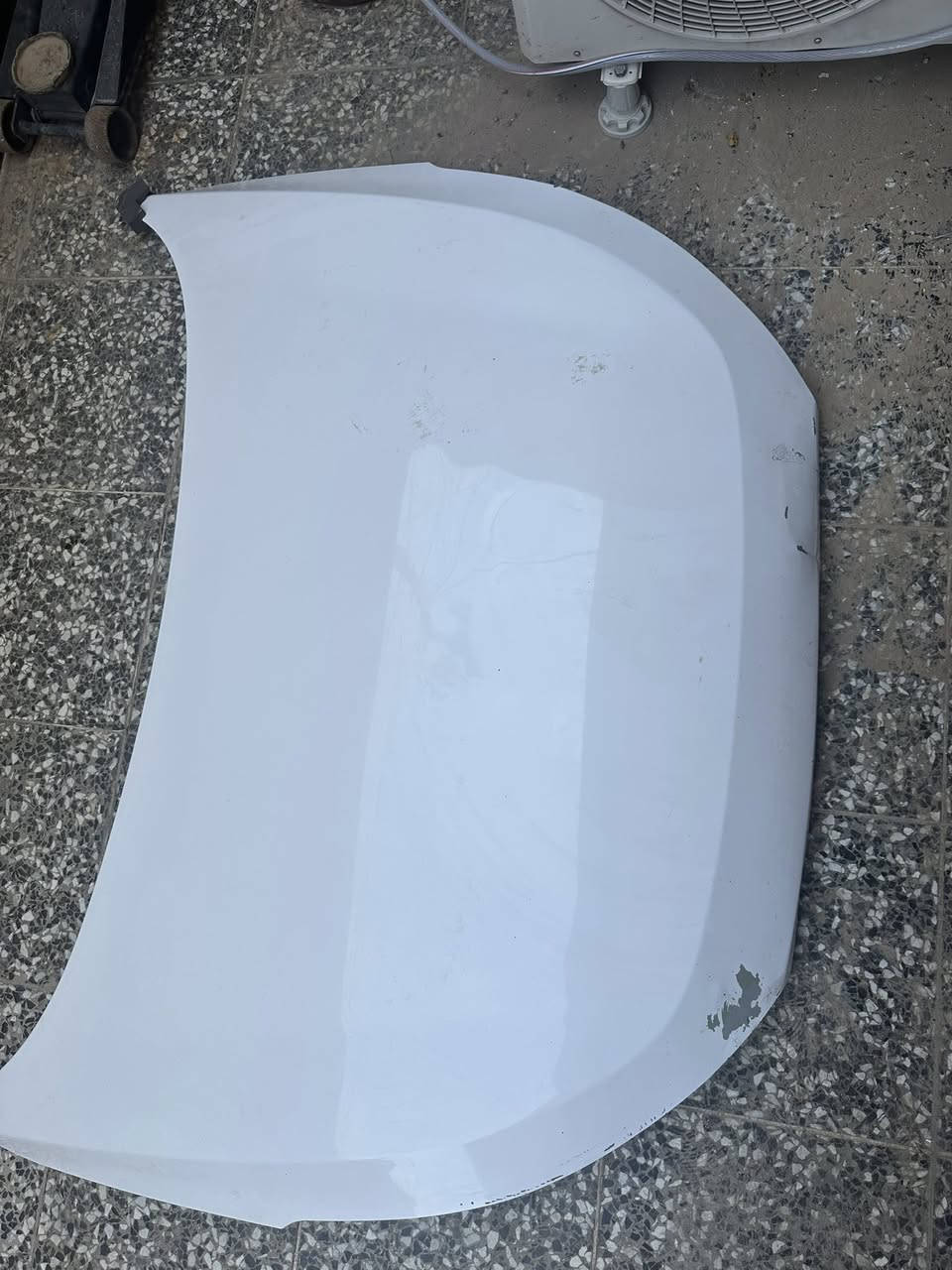 السلام عليكم
بنيد توسان خليجي 2017 للبيع بي بارد قليل بالگصة السعر 400$ وبي مجال.  
الهاتف ***********
