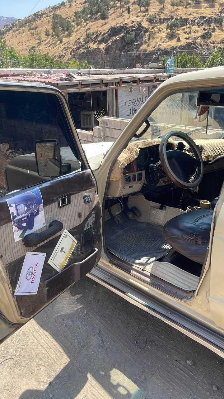 ئەم لاندگرۆزە بۆ فرۆشتن گێر و مەکینە بەشەرت مۆدیل ٨٣ سەیارەکە خاز و بەنزینە دوو جام کارەبایی سەیارەکەمزایدەیە کتابی مزایدەی لەگەڵا کارەبایی مەزبووتە ٥گێرf3 ناونیشان جۆمانژ.م.*********** /*********** شومان, أربيل
