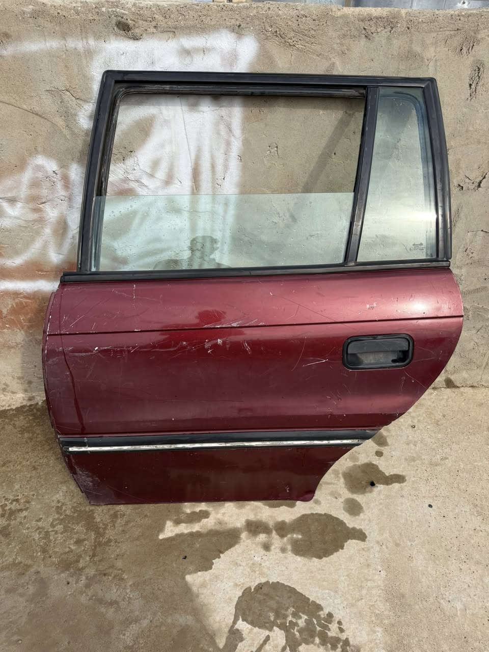 السلام عليكم عندي بوند مال استره  ٣ أبواب  صندوق خلفي ٤  بطين  زاد عطل زاد دركه سعر ٢٠٠ بي مجال  رقم تلفون  ***********
