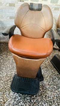 كراسي وقنفات نضاف البيع تصل على صاحبهن وتدلل وبخدمتك 07716420995