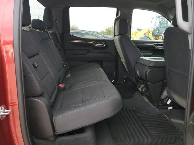 السلام عليكم
‏2024 GMC SIERRA K1500
جيمسي سيرا 
الفئة الفيشن
رباعي AWD 4*4
كير تعليك
كشن كهرباء
رادار خلفي 
رادار امامي
تحكمات ستيرن
مثبت سرعه
تحديد مسار
لايت زنون
الحادث دعامية خلفية فقط 
السيارة بدون ايرباك تقفيلة الشركة
باب كبير بدي  قصير المرغوب 
مكينة 4 سلندر تيربو 
تترقم كل المحافظات بعدها بدون رقم وبدون تصليح
١٩ الف مايل ماشية
سعر بدون رقم 325$ 
عنوان السياره ديالى بعقوبة
الاتصال

*********** 
.
