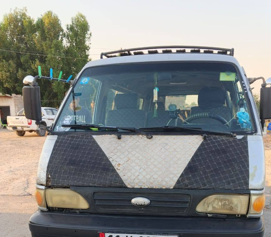 سلام عليكم كيه بسته لبيع موديل 95 رقم نكايزي سنويه ل 27 تخم تاير محرك وكير واكسن خير من الله وحداديه نضيفه سياره بسمي عنوان واسط رقم لهاتف ***********
