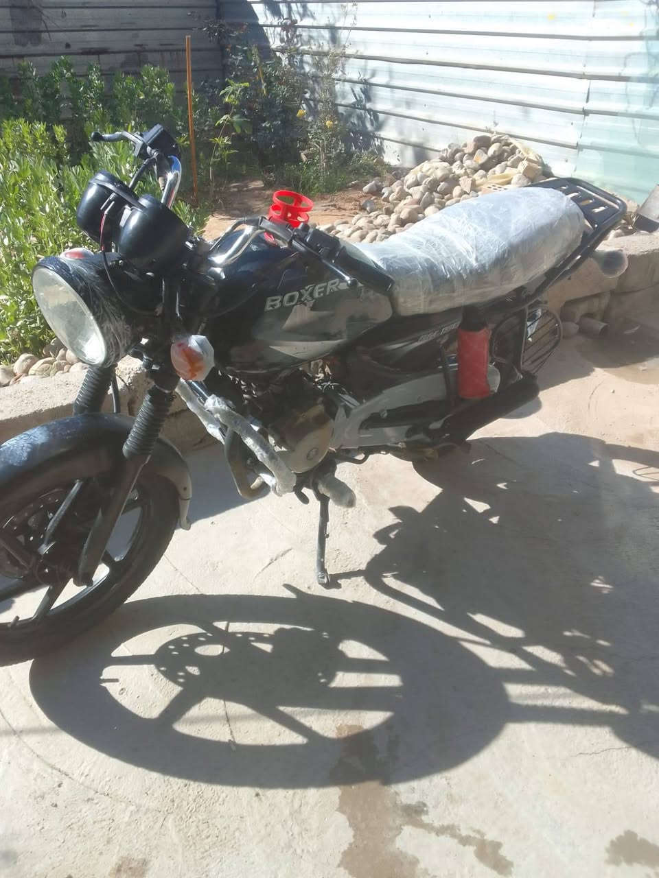 بوكسر موديل 19 لبيع بدون وراق السعر 550 وبي مجال قليل الشراي يتصل على رقم ***********
