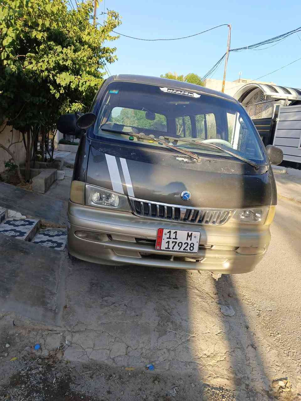 بريجوه 2001 
مكينه وصدر جديد قبل شهر شادهن 
سياره معمره ومصبوغه باتري جديد 
تخم تأير جديد رقم انكليزي بغداد 
مصفره هيئة ومرور شواصي  واحد بيه
 فطر ومضروب باج ما مبين سلف داينموه جدد
مكاني ديالى بعقوبة 
     ***********
