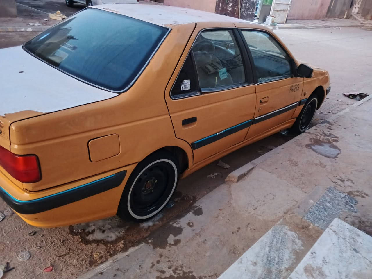 سلام عليكم بيجوه بارص موديل 15 مكينه وكير وتخم تأير وتبريد خير من الله مراوس بجنبي فتون موصليه مكان السياره الناصريه المركز ***********
