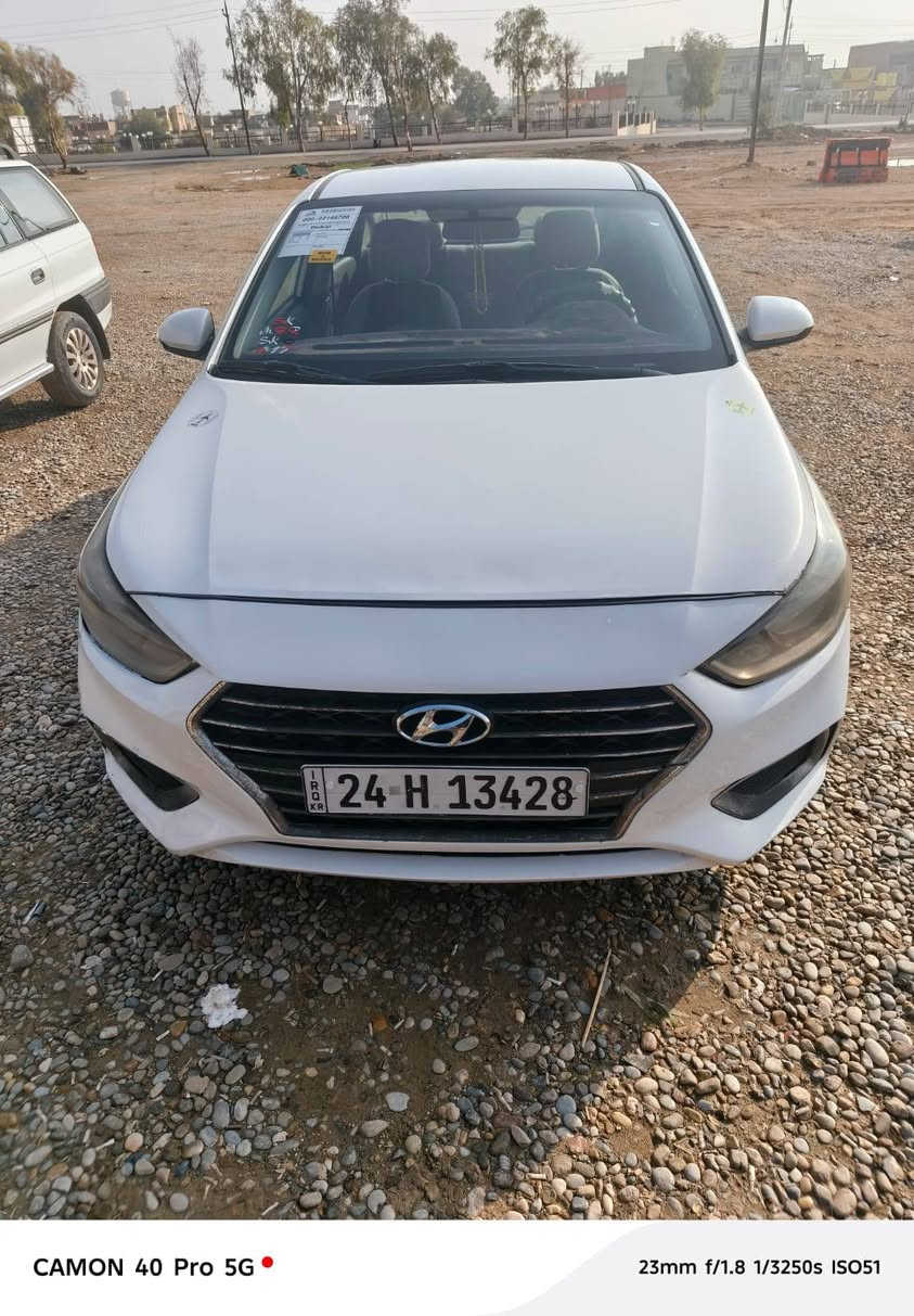 سلام عليكم اكسنت 2021 سياره نضيفه بونيد مبدل بيها مكانات بارد السعر 114بيها مجال  شرط تحويل وا وكالة كربون بنزين بيها محرك دوش الاستفسار عل رقم ***********
