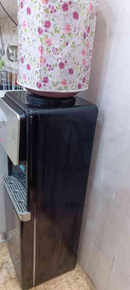 السلام عليكم عندي هاي الغراض للبيع 
١_غرفه نوم ١١ قطعه كلش نضيفه يحتاجلها شد زين سعره ٣٥٠ الف

٢_مرشحه طباخ جديده سعره ٥٠ الف

٣_مبرده حجم وسط شغاله ونضيفه سعره ٥٠ الف

٤_براد ماء فقط ماء بارد يشتغل الثلاجه عاطله ٢٥  الف

٥_تخم ديوان عشر مقاعد مع التلبيسه بدون ضرر نضيف سعره ٢٠٠ الف 

مكاني بغداد شهداء البياع ***********
