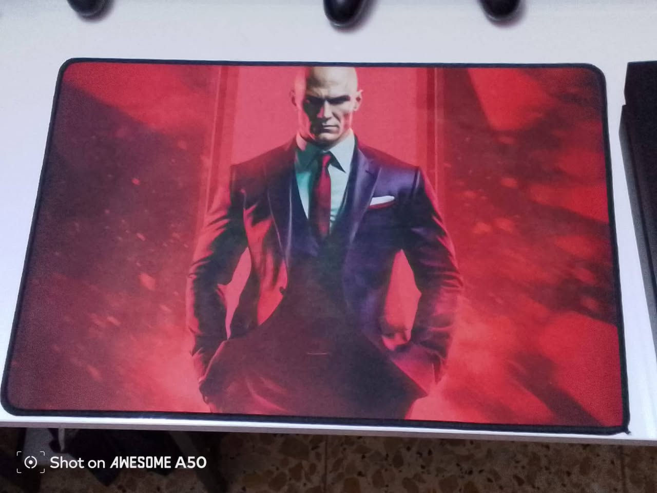 عرض "سيت آب" متكامل (PS4) - نظافة واستخدام قليل جداً 🎮
للبيع باقة ألعاب بلاي ستيشن 4 متكاملة مع كامل ملحقاتها، الخيار الأمثل لمن يبحث عن جهاز نظيف وأداء مستقر:
📌 تفاصيل الجهاز:
الموديل: بلاي ستيشن 4 اونلاين (ذاكرة 500 جيجا).
الحالة: الجهاز مفتوح فقط للتنظيف الدوري (لضمان برودة المعالج وهدوء الصوت)، وبحالة الوكالة.
النظام: محدث للإصدار 13.00.
🎮 الملحقات واليدات:
يدات تحكم عدد (2): واحدة أصلية بحالة ممتازة، والثانية تجارية (درجة أولى).
سماعة رأس أصلية: صوت محيطي واضح جداً، استخدام بسيط.
جهاز UPS (KSTAR): لحماية الجهاز من انقطاع الكهرباء المفاجئ (ضروري جداً لاستقرار النظام).
💿 باقة الألعاب (أقراص أصلية ونظيفة جداً):
God of War (نسخة PlayStation Hits).
GTA V (النسخة المميزة Premium Edition).
Uncharted: The Lost Legacy.
Hitman: Definitive Edition.
✨ الإضافات الخاصة (Setup):
ميز (طاولة) أبيض: تصميم مودرن ومرتب، نوعية قوية ومجربة (عن تجربة شخصية مريح جداً بالتنظيم).
ماوس باد (Mouse Pad): حجم كبير بتصميم شخصية Hitman.
إضاءة نيون (Neon): إضاءة زرقاء فخمة على 
السعر 650 وبي مجال 
الرقم للاستفسار ***********واتساب فقط
