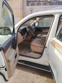 لاندكروز • ٢٠١٢ • بغداد