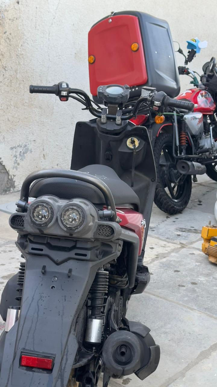 سلام عليكم 
سكنز جبلي للبيع 
دراجه خير من الله صارلها شهرين من نازله من 
نفس الصور مابيها أي نقص 
لسعر 1.450 بيها مجال بسيط 
اي ستفسار 
*********** 
موجود واتساب
