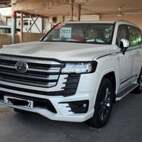 لاند كروزر • ٢٠٢٣ • ماشيه ٢٢الف