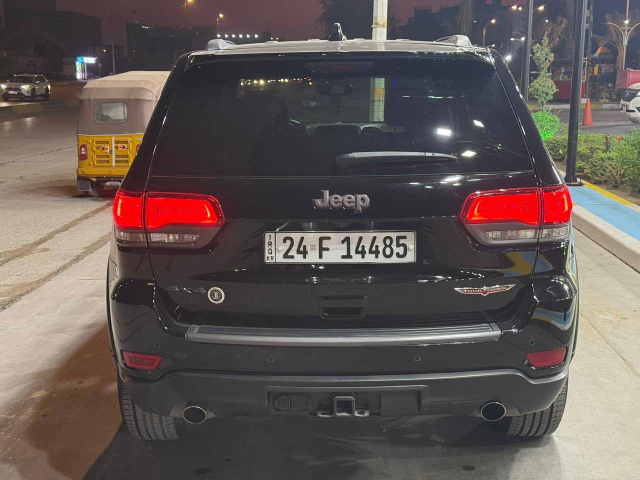 سلام عليكم
جيب كراند 
شيروكي 
ترايل هوك 
 - موديل 2017 
6 سلندر 3600 
ماشيه 85 مايل 
رقم دهوك الجديد بسمي  
فوول للأخر اعلى مواصفات 
‏4x4 فور ويل 
1- جگات
2- بانوراما
3- رادار امامي + جانبي + خلفي
4- اوتو بارك ( نظام اصطفاف ذاتي ) 
5- اوتو بريك ( مانع تصادم امامي + خلفي )   
6- قياده ذاتيه 
7- تحديد مسار 
8- نقطه عمياء
9- دخول ذكي
10- هيترات بالمري والجامه الخلفيه
11- مري قلاب + مرايا متحسسه للضوء 
12- حساسات امامي + خلفي 
13- ماوس اربع وضعيات
14- نظام ( start/stop - ايكو - سبورت ) 
15- كشنات جلد ومخمل 
16- كشنات كهرباء 
17- كشنات تدفئه + تبريد 
18- كشنات خزن 3 وضعيات
19- كشنات ترحيب 
20- ستيرن تدفئه
21- ستيرن كهرباء 
22- تحكم ستيرن جهتين  
23- شفتات ستيرن 
24- جنطه كهرباء
25- تشغيل عن بعد 
26- سستم صوت alpain
وبعد بيها هواي شغلات كلشي ببالك موجود حتى الويل مختوم 
مبدل عدسات زنون عالي ناصي  شغل فول 
بالمنشور  كلين بدون حادث 
بيها الباب الوره سايق بارد 
جنطه يم رقم شويه بارد 
السعر 229 ورقه 
بيها مجال بسيط 
بغداد بسمايه 
***********
