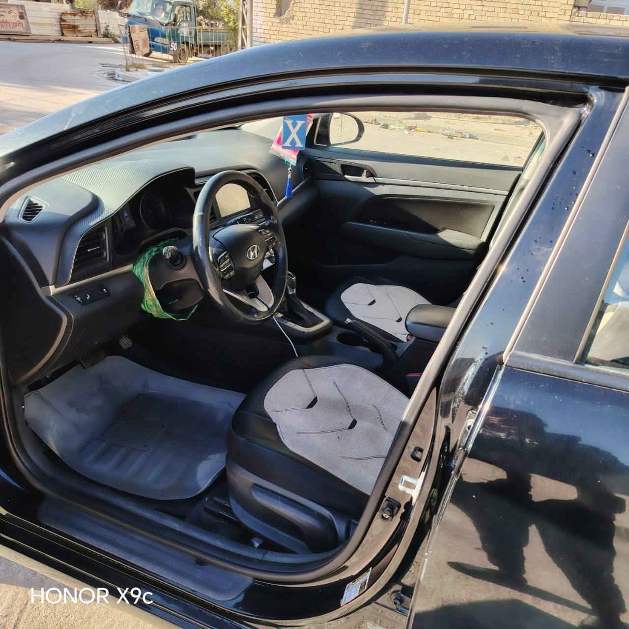 سلام عليكم الانترة موديل 20 سيارة كندي بسمي ماشية 130 اشاير بل مري دفءة كشنات ستيرن تدفة  صور الحادث مرفق ‏‪***********‬‏
