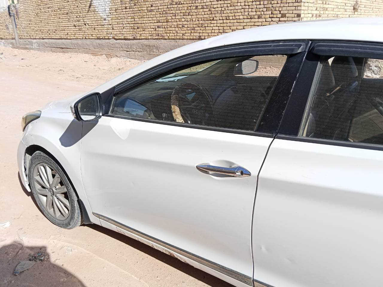 النترى موديل 2015 فول مواصفات عدا البصمه السياره بيها بارد وحار ملاحظه مكينه السياره گايمه سعرها 120 مكلف بلنشر مكانها النجف الاشرف حي النصر شارع البانزين خانه سنويتها ماساقطه 
للتواصل على الرقم التالي ‭0781 214 9835‬ النجف, العراق
