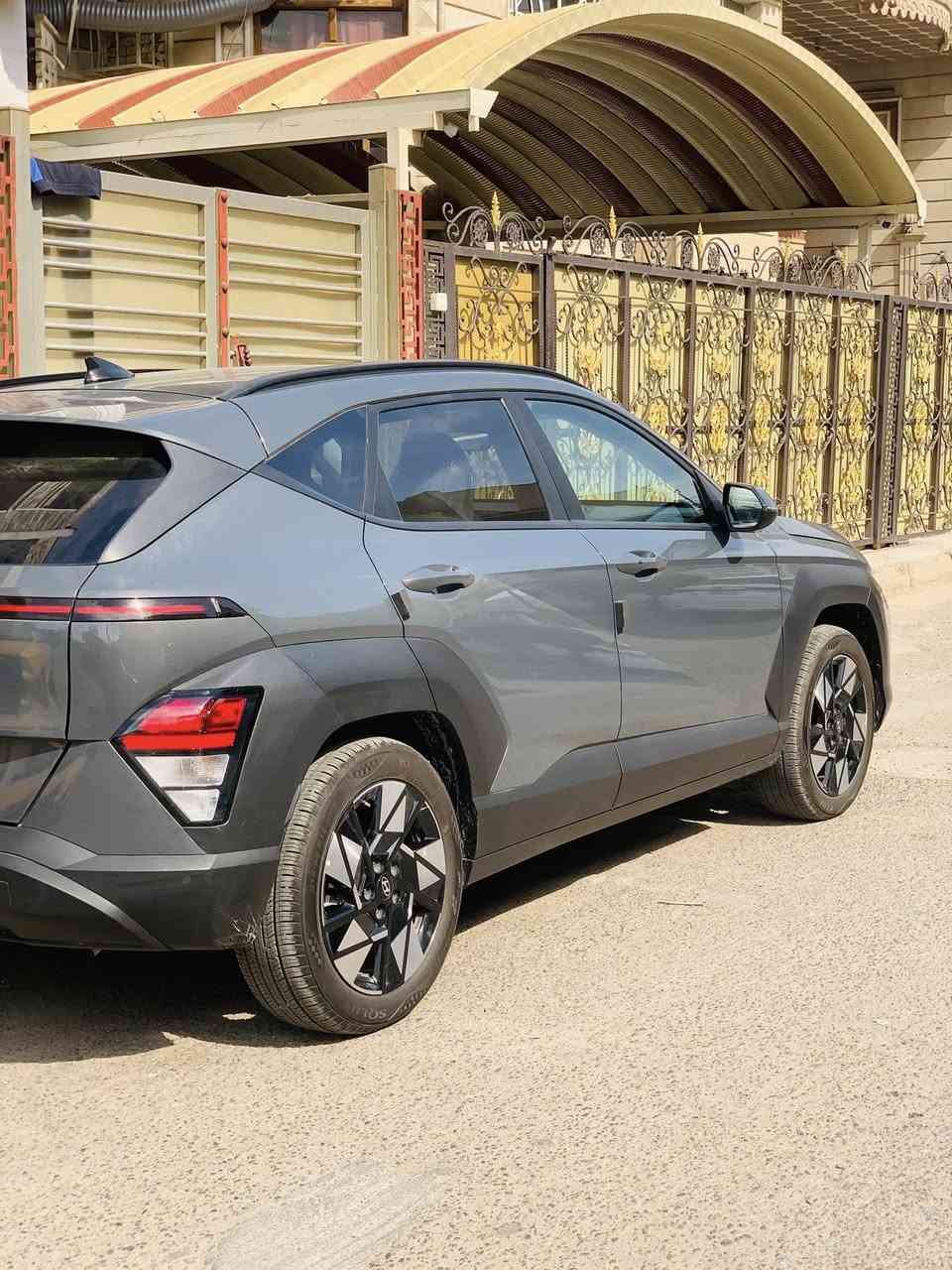 هونداي كونا 2025
فئه SEL  هذا حادثها كدامكم اخوان
صبغ جاملغ وربع البنيد والجاملغ راجع بارد
شاشة كبيرة متصله
داخل ابيض
تبريد قطعتين
شحن لاسلكي
فول تحكمات
حمالات قمارة
ويل كب دعايه
محرك 2000 دوش مكفول كير مكفول 
حدادة جديدة
سيارة ماشية 6 الف فقط بعدها زيرو
للبيع او المراوس
السعر 145$ بيها مجال
اي استفسار ***********
