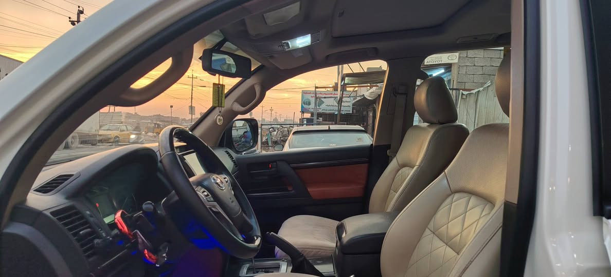 السلام عليكم من رخصة الادمن
بسبب الظروف 
لاند كروز جكسارة ستينية اصل  جديدة فول مواصفات موديل 2011 فتحة سقف كراسي جلد بقلاوة كھرباء ثلاجة بصمة كامرة حساسات بصمة تشغيل السيارة نظيفة ومابي اي نقص محرك كيرحدادية تدفئة تبريد تمام ماشية 147الف كيلو شرط الجرس تخم تاير جديد   زينون السيارة نظيفة بيه قطعتين صبغ ربع منهن، السيارة باسمي مكاني بغداد  رئاسة العبيدي السعر مناسب..*********** ..غير  متواجد 
 على الفيس رقمي بي واتساب للتفاصيل والاستفسار اتصل واني بالخدمة
