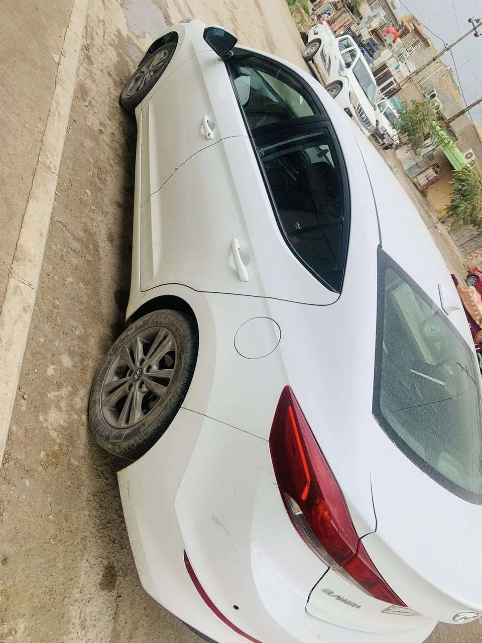 السلام عليكم 
للبيع او مراوس حسب القناعه ألالنترا 2018 سياره حلوه وجاهزه ضرر باب وچاملاغ عكس السايق عل بارد بدون دواخل وراد أميركي محرك 20 تدفئه تبريد فول موصفات عده الفتحه والبصمه .السعر 120 وبيها مجال للطيبين 
الاتصال عل الرقم التالي ***********
