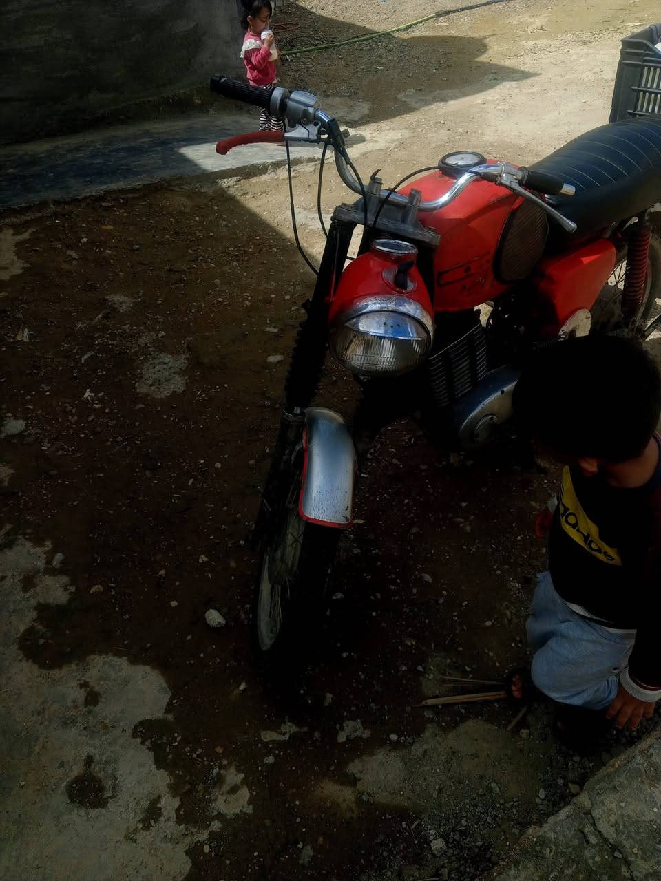 سلام عليكم ماطور همزت 81 كل غراضه بلادي ماطور من ول هندر سعره 450 الف ***********
