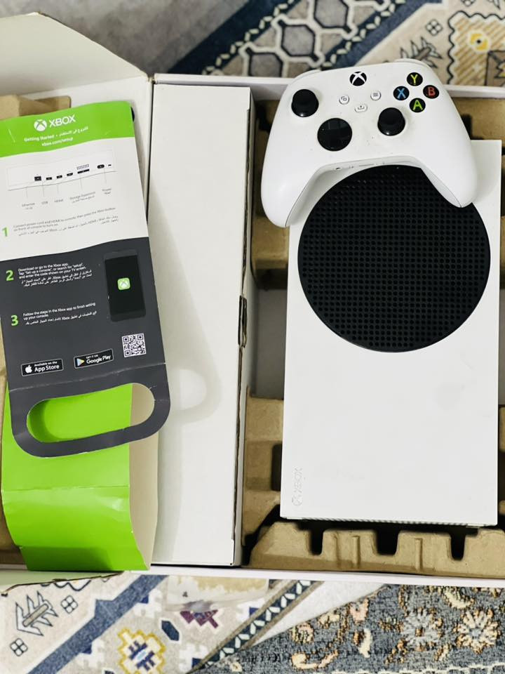 إكس بوكس سيريس إس ذاكرة 512جديد مالي اي مشكله ولا مصلح غراضه كامله سعره قفل300مامتواجد ع فيس تواصل ***********
