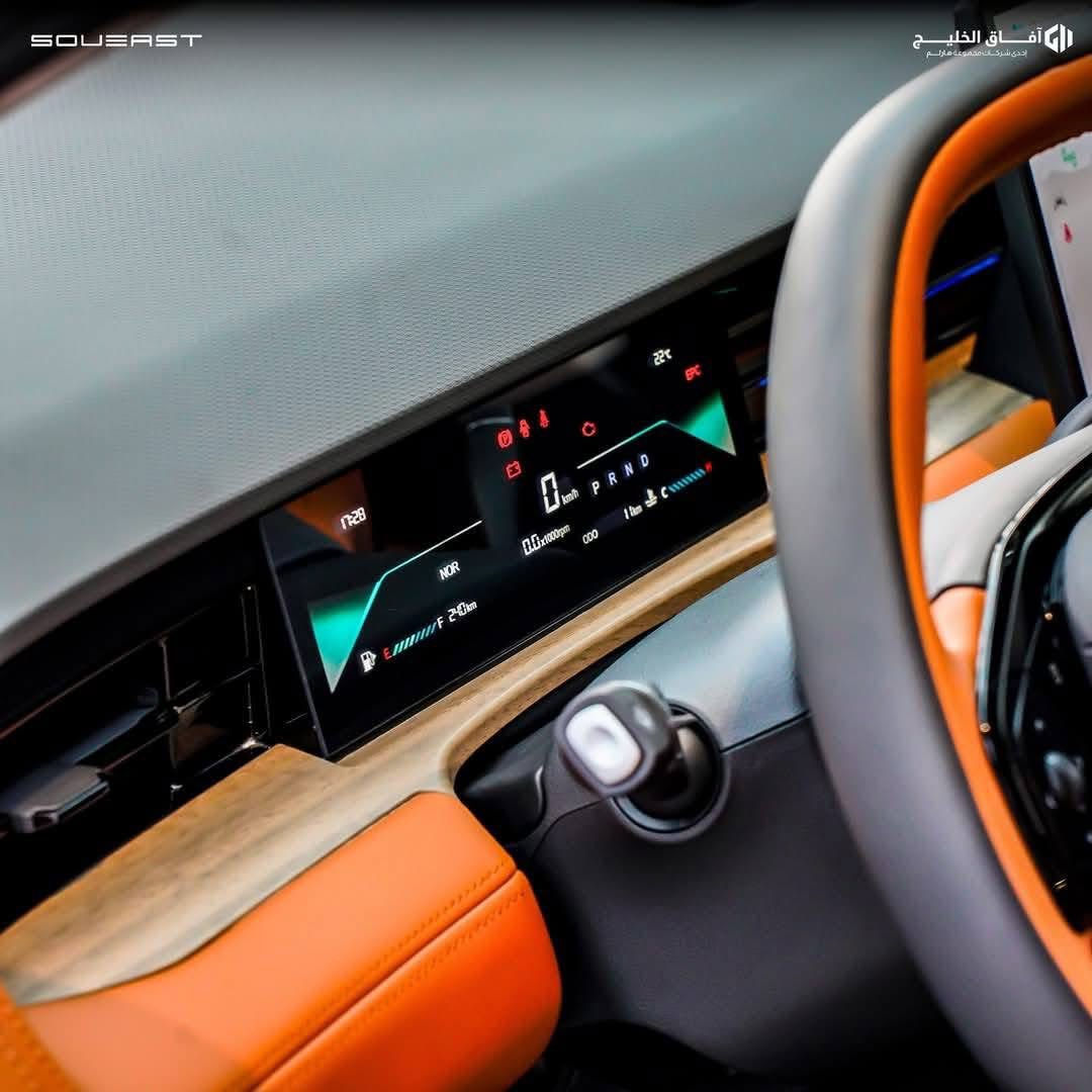 سوئيست S06 موديل 2026  فئة بريميوم
• قيادة شبه ذاتيه 
• كامرات 540 درجة
• ويل 20 انج
• اضاءات led داخليه بل ابواب  
• سماعات sony
• تحذير من التصادم امامي وخلفي 
• تحذير نقطه عمياء 
السيارة زيرو ماشيه 900 كم 
السعر =29 مليون 
للاتصال ***********
ضمان مليون كم شركة هارلم
