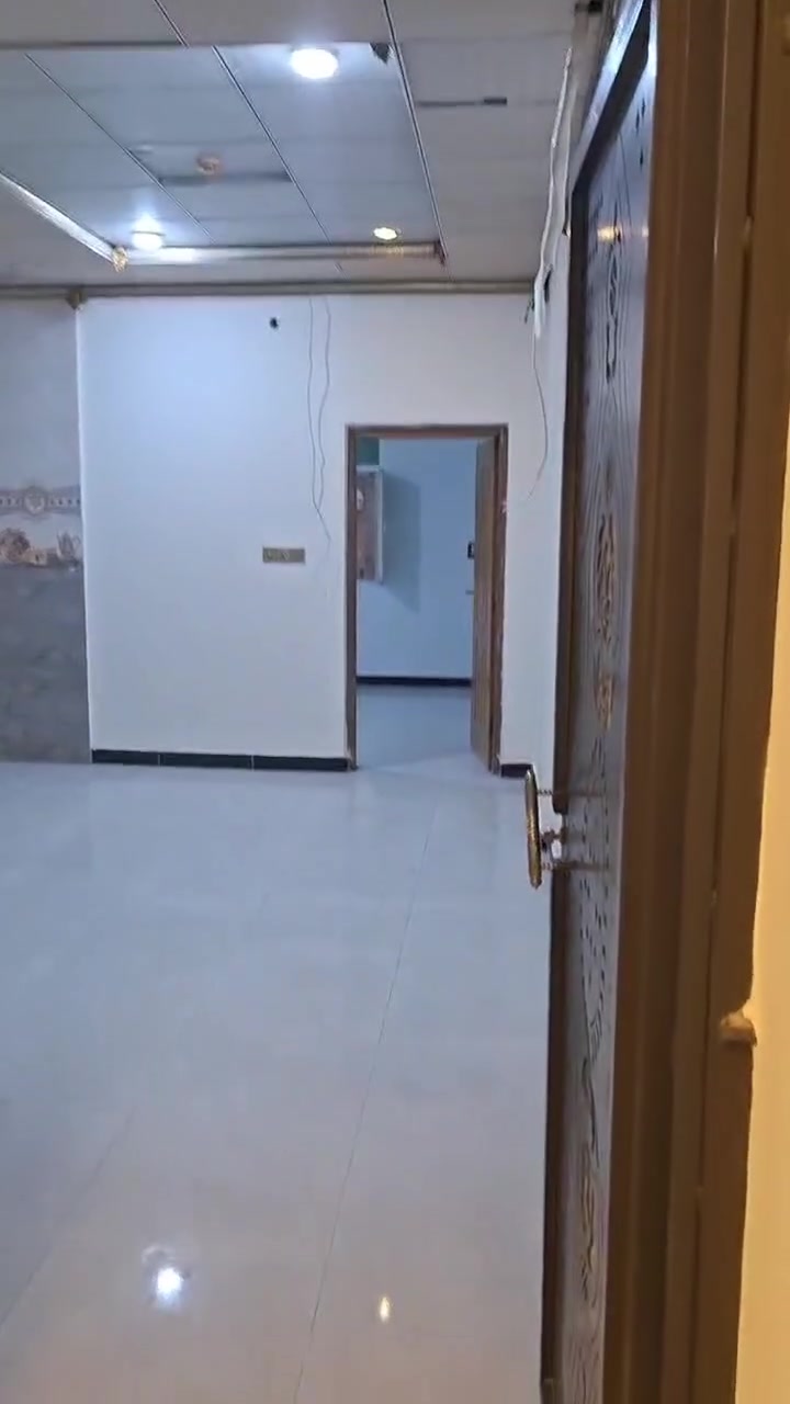 شقق الايجار غرفه مع صاله نظام دي لوكس الجنينه شارع المصلحه قرب سوق الجنينه سعر 450 قفل شمل الكهرباء والماء الاستفار هاتف ***********
