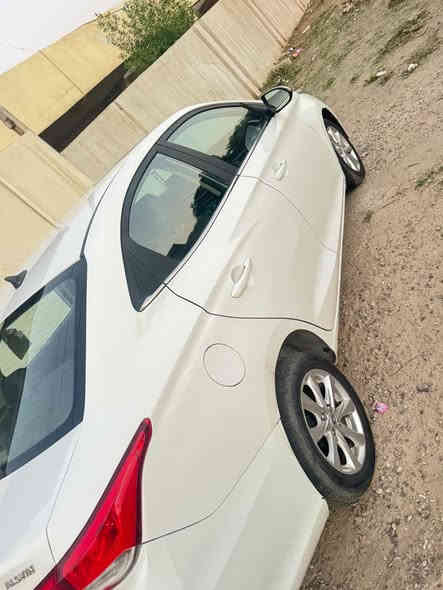 السلام عليكم شانجان موديل 2023ماشيه 65السياره بيه طخات بنيد وجاملغ يمنه واليسره بس بارد وصندوك بارد اكفلك مكينه وكير السعر 80واني ادفع اقصاده الباقيه وبيه مجال مكان السياره بغداد العطيفيه ***********
