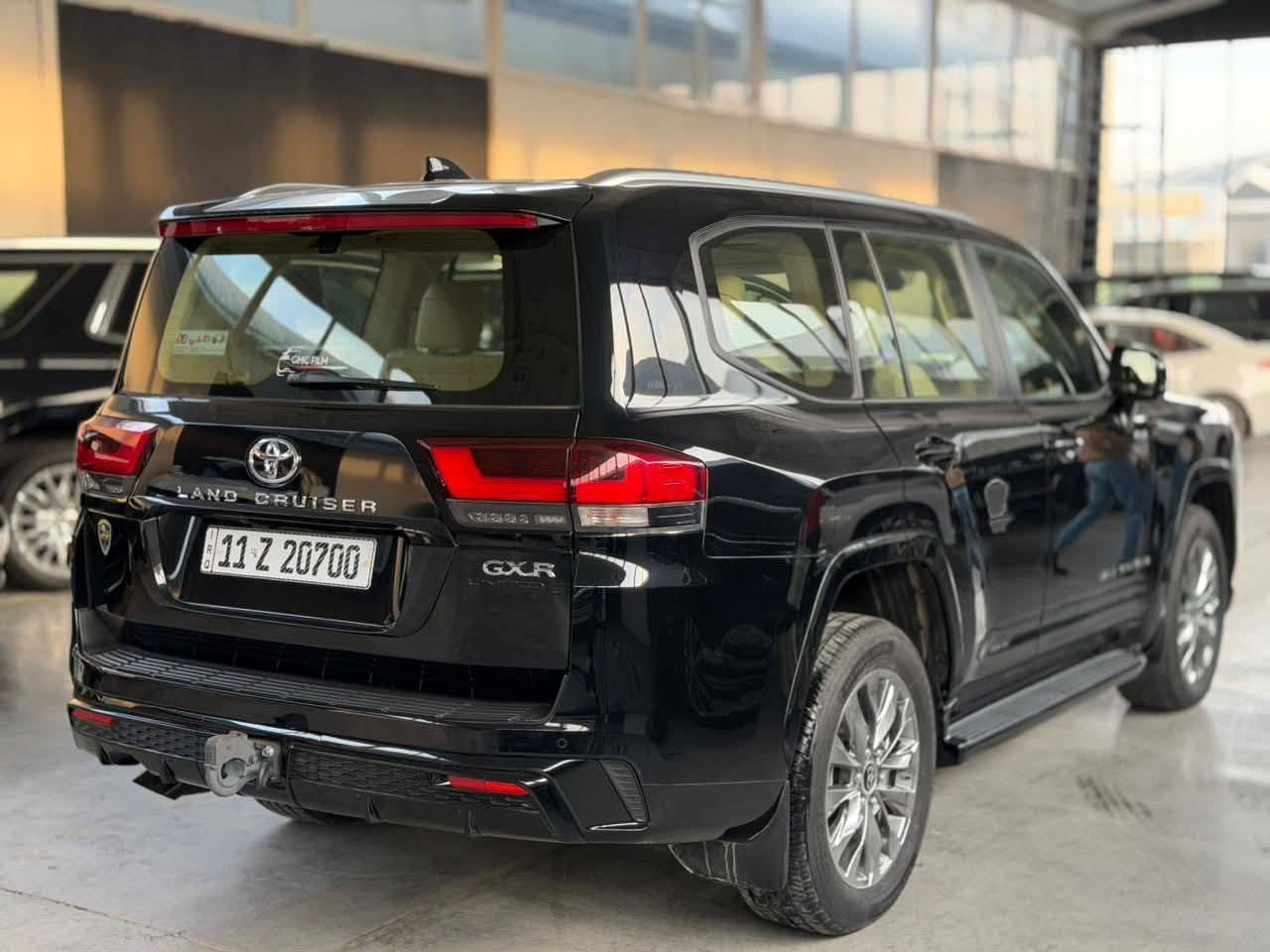 لاندكروز  🔥 Land cruiser 2025   black edition S 🔥

🤝لمعرفة السعر اكتب ( لاندكروز  او 2025)🤝
__________________________
🚗النوع:  Land cruiser
🔞الفئة:   black edition limeted S
💯 السيارة ضمان وكالة ساز
🔥🎗الموديل:2025
💯المسافة المقطوعة:  11000 k/m 
🌐 السيارة  كفالة عامة ✅ تغليف كامل المركبة ppf 
☎️للاستفسار اكثر :
 اتصال      ***********
 اتصال      ***********
