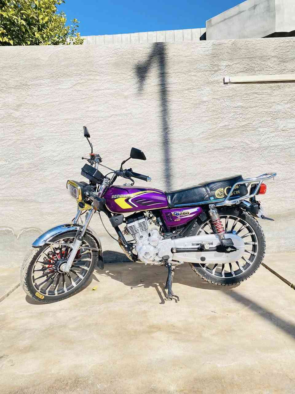 السلام عليكم دراجه للبيع مديل 25دراجه كامله المكان صلاح الدين قضاء الضلوعيه قريه الامين السعر التواصل عله الرقم أو عل واتساب ما متواجد خاص  الرقم ***********
